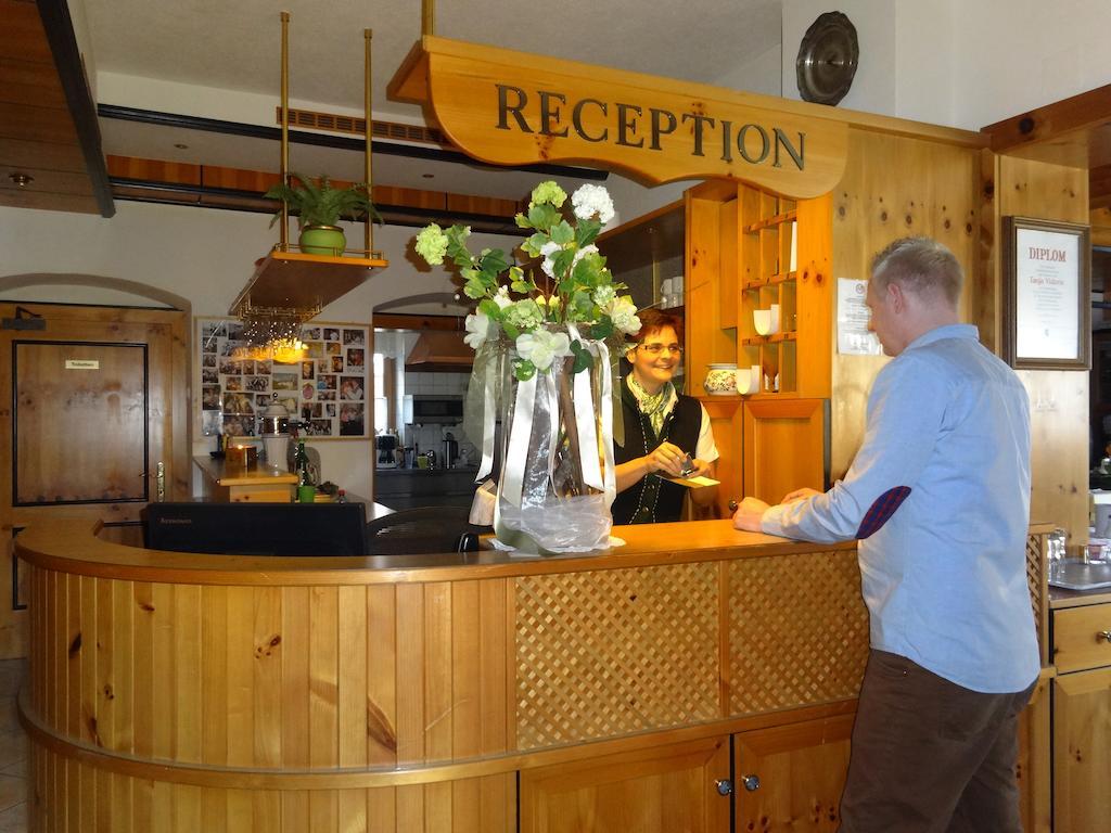Hotel Pension Scherwirt Graz Esterno foto