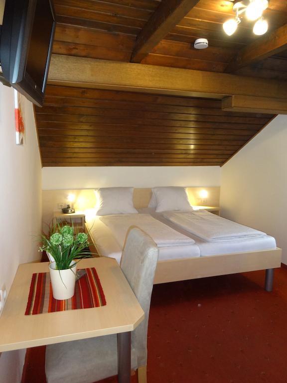 Hotel Pension Scherwirt Graz Camera foto
